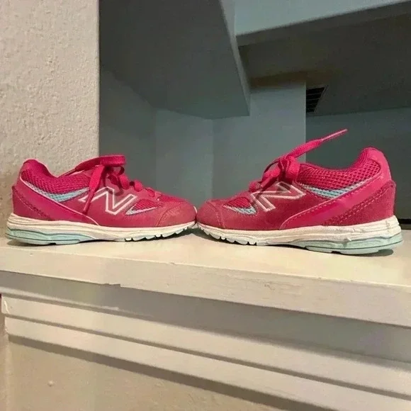 New Balance 888 V2 Toddler Sz. 7.5 Athletic Shoes,Fuchsia - Picture 1 of 9